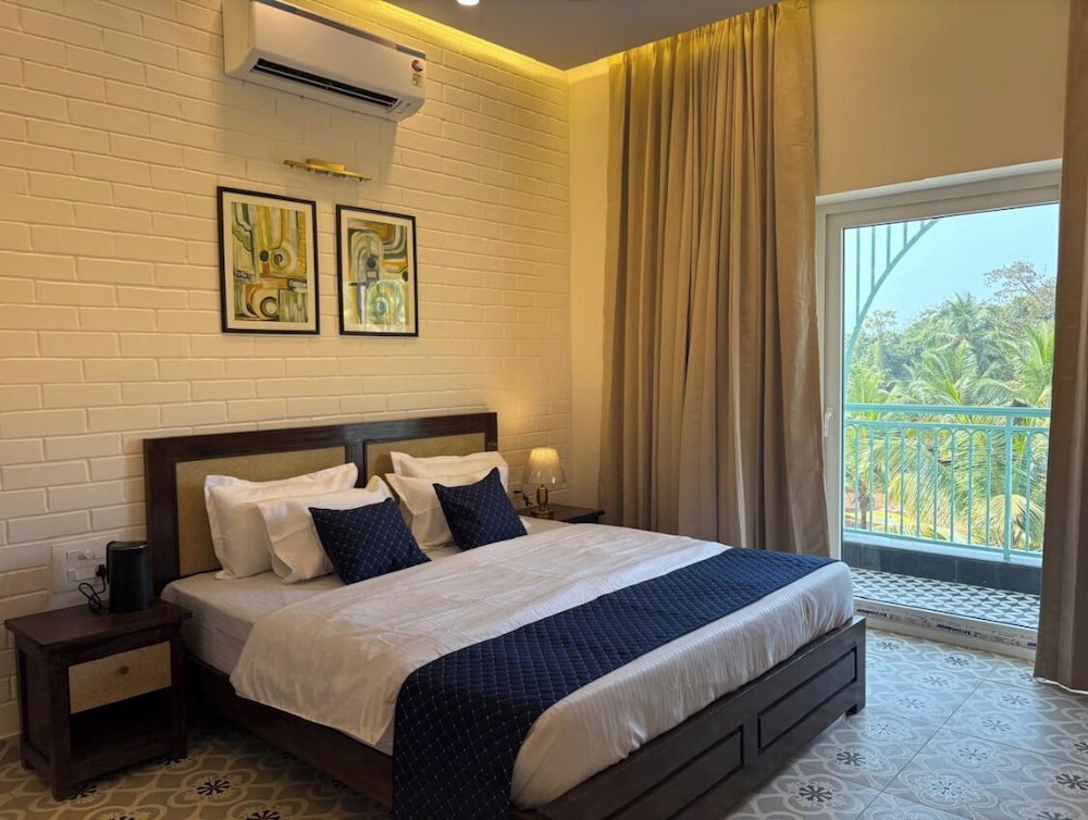 Yellowstone Resort Arambol