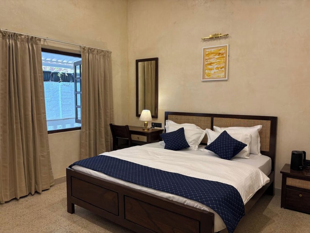 Yellowstone Resort Arambol