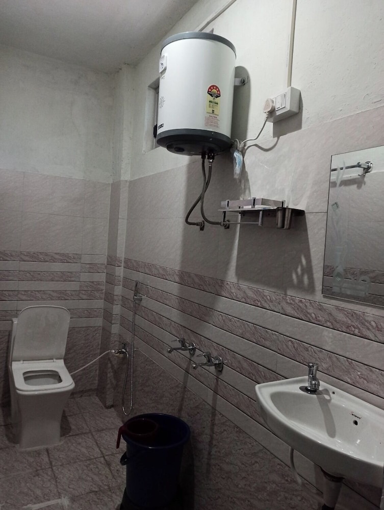 Indralok Hotel By GRB