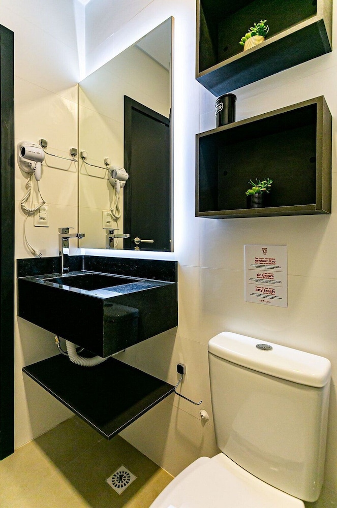 New Studio Well Located 750m From the Beach Sti209