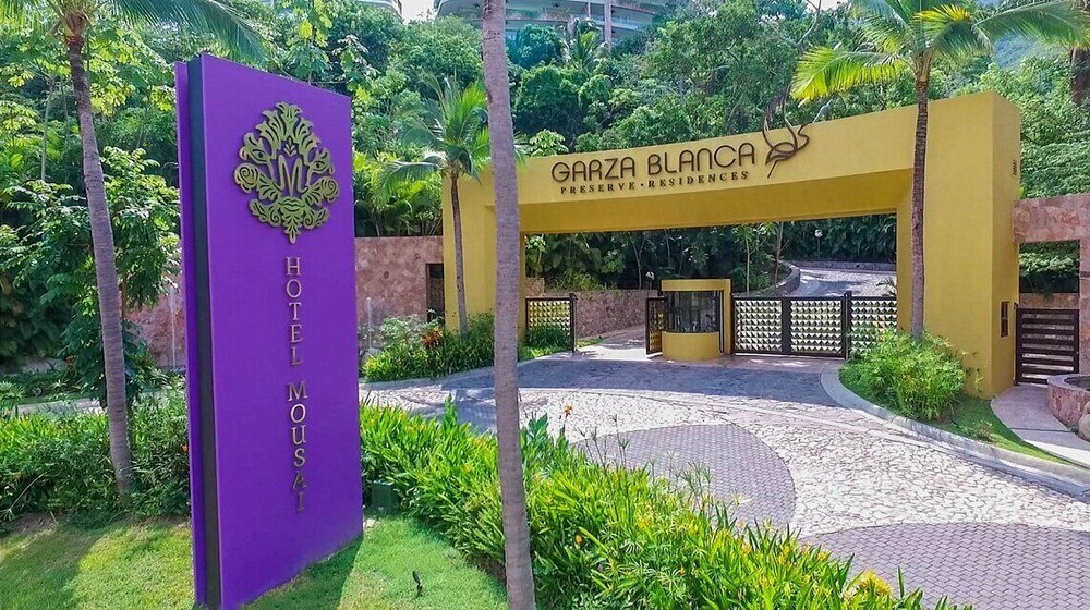 2BD Oceanview Suite Garza Blanca