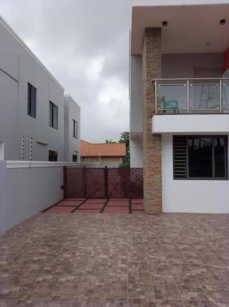 3 Bedroom En-suite House in Communication Hills, East Legon Hills