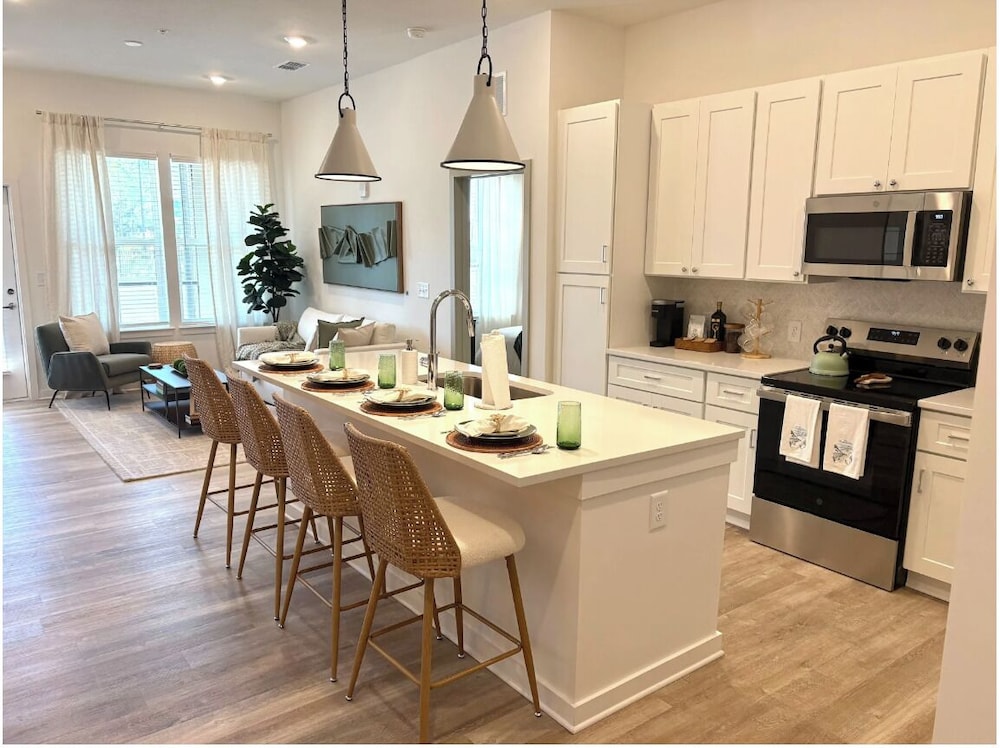 Landing Furnished Apartments - Orange Beach