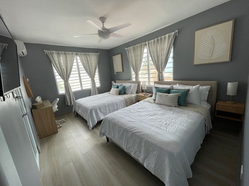 Blue Pearl-4 D'Luxe Beach Retreat