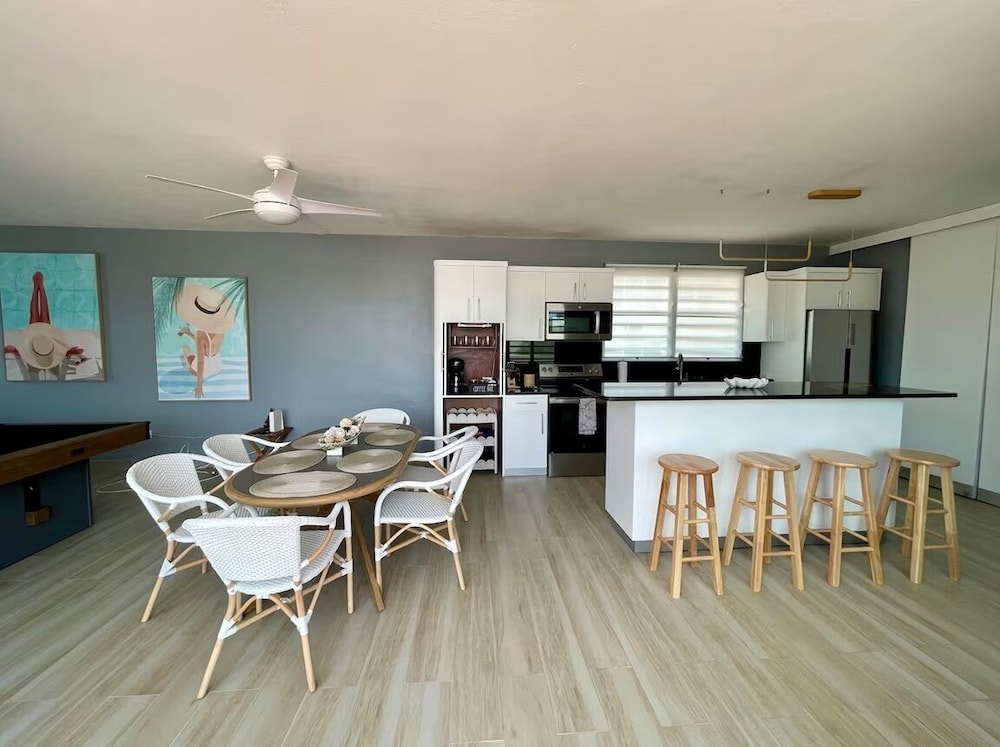 Blue Pearl-4 D'Luxe Beach Retreat