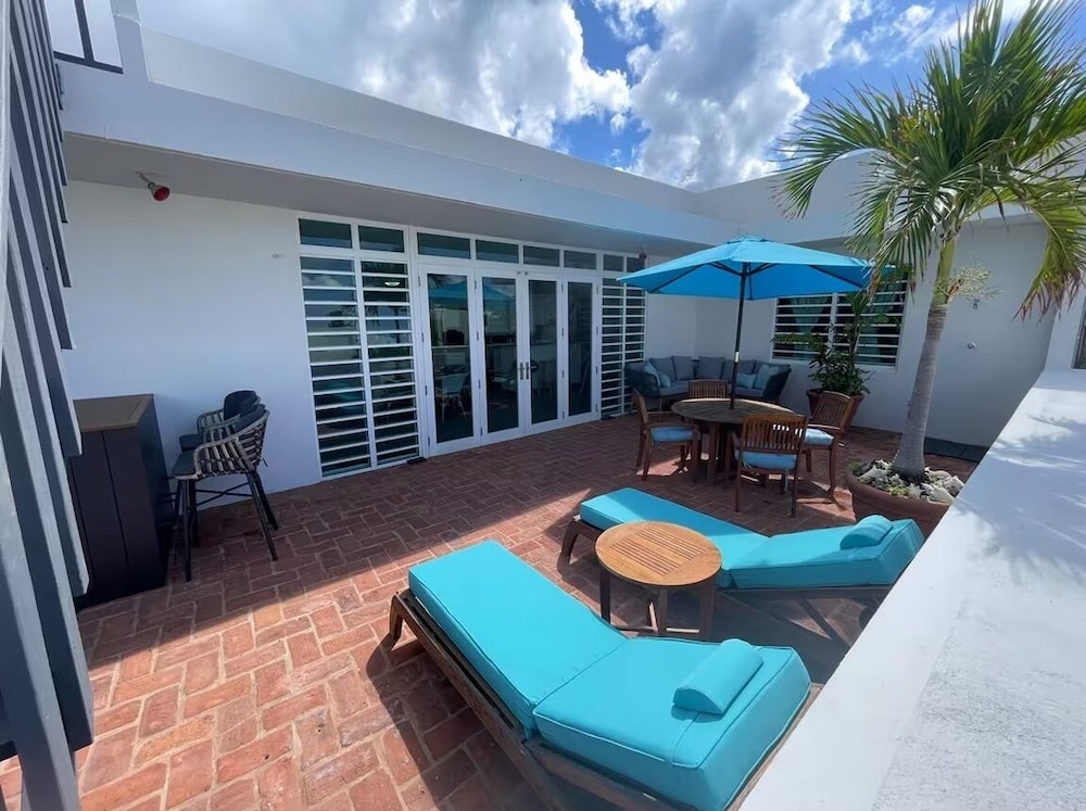 Blue Pearl-4 D'Luxe Beach Retreat