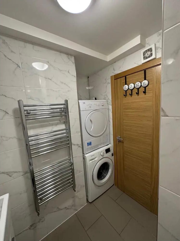 Highfield Avenue Cozy Apartment in London