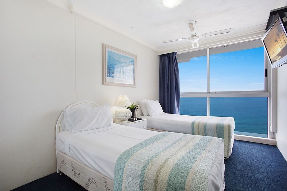 Peninsula Resort - Private Apartments