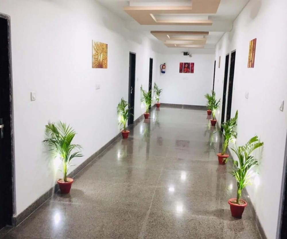 HOTEL AERO HOMESTAY