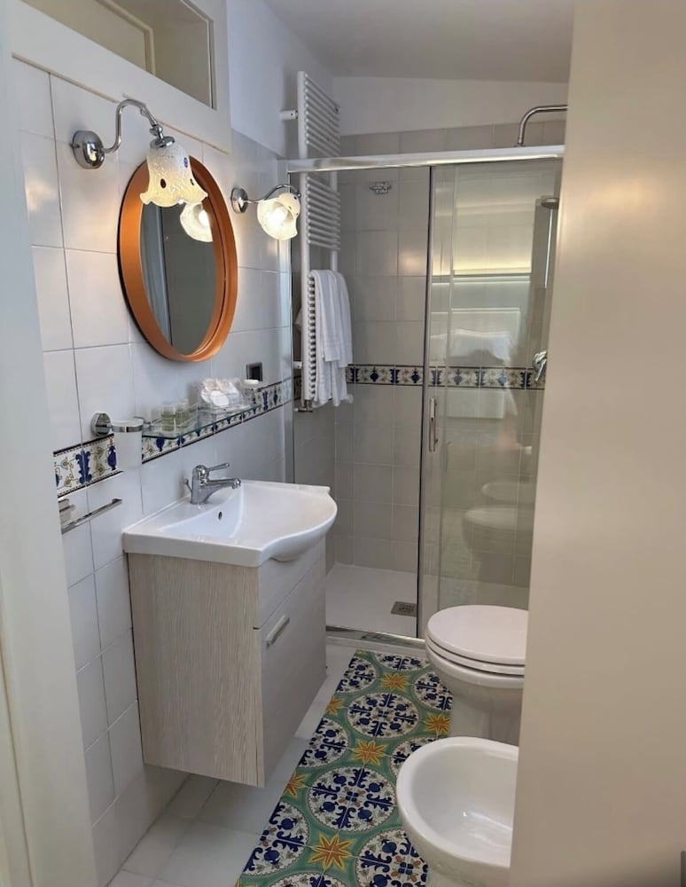 Calefati Gallery Luxury Apartment