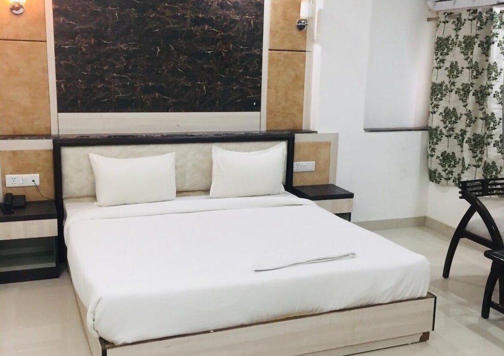 HOTEL AERO HOMESTAY