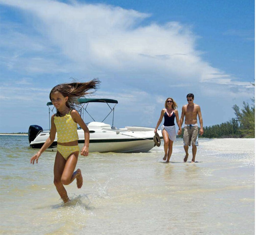 Luxury Pool Dog Friendly Central To Naples And Marco Island By Sky Run Naples 3 Bedroom Home