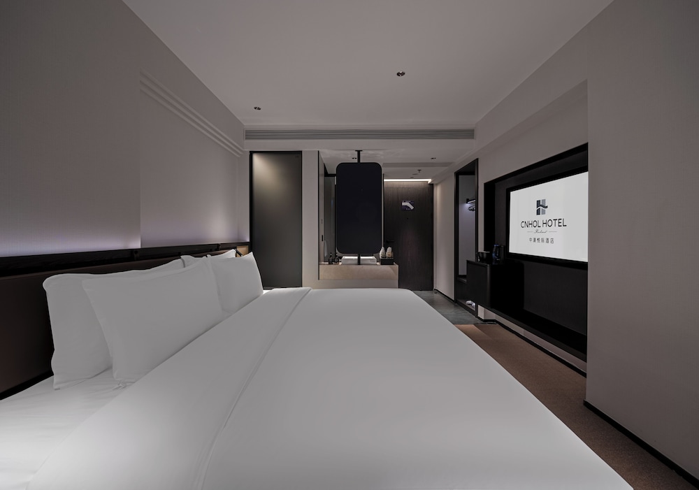 CNHOL RADIENT HOTEL