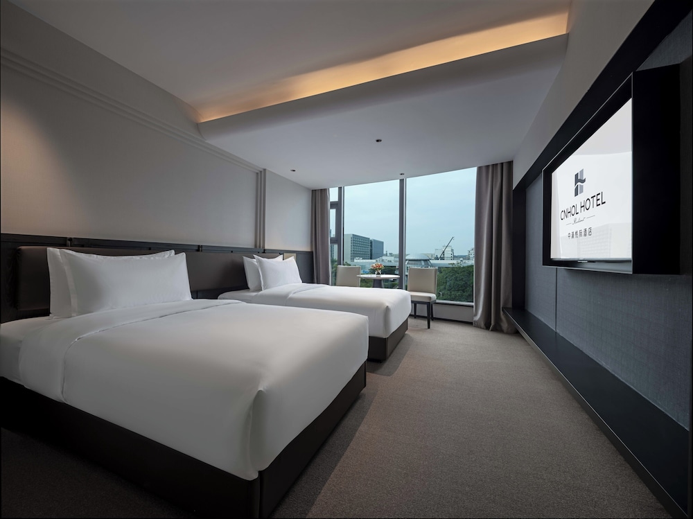 CNHOL RADIENT HOTEL