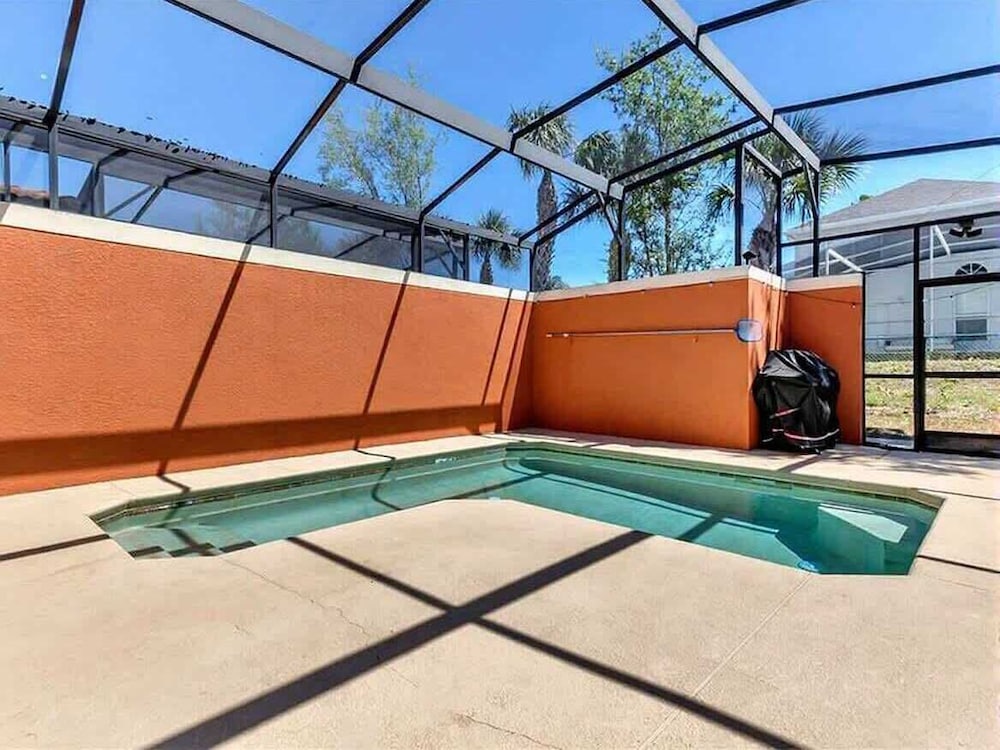Paradise 4Bd w Private Pool Waterpark 8951