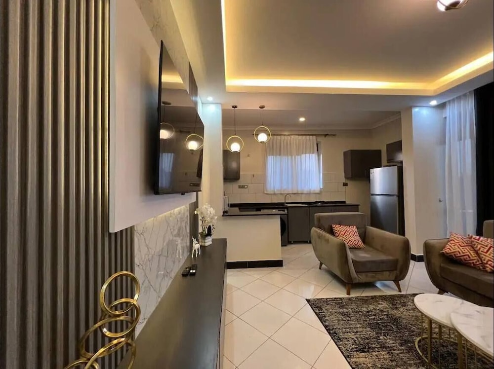 LivLuxe Apartments 7