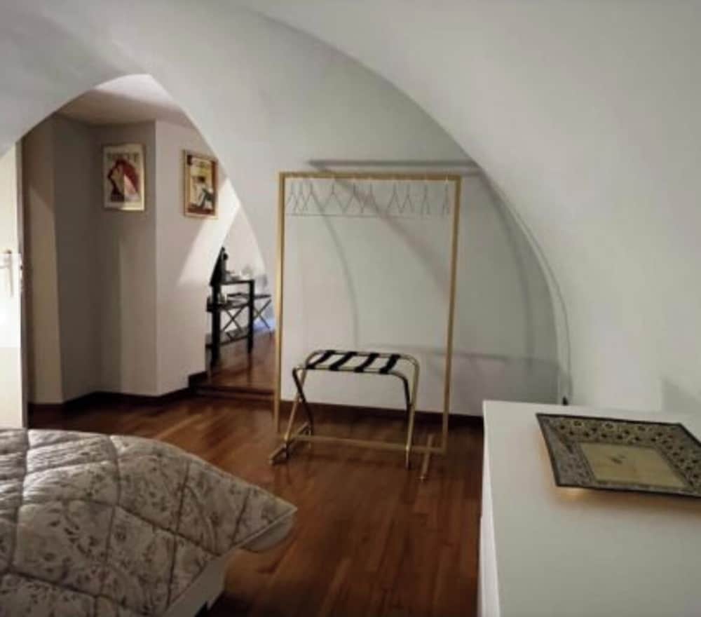 Calefati Gallery Luxury Apartment