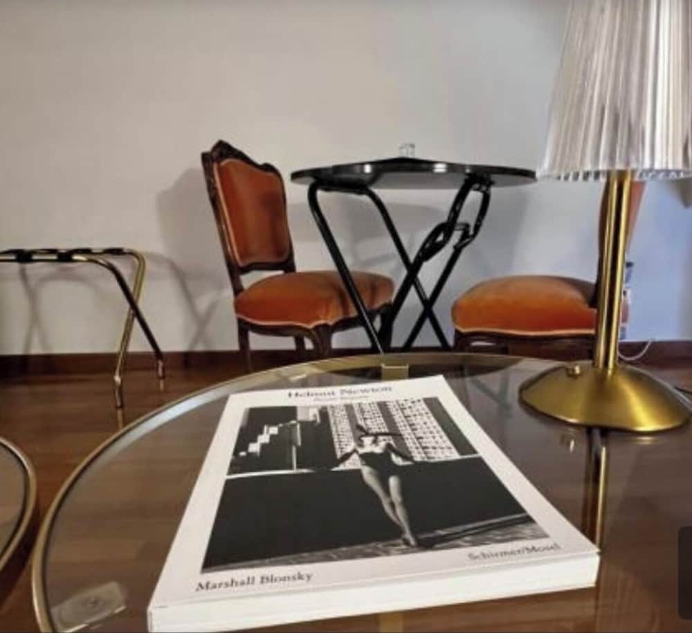 Calefati Gallery Luxury Apartment