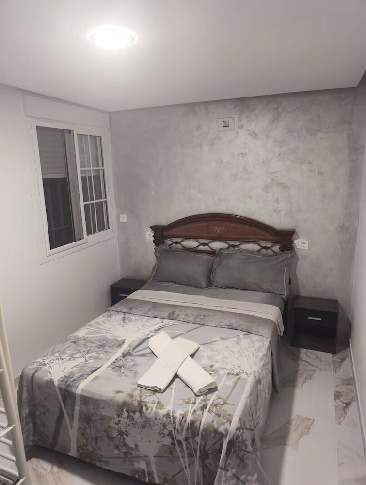 Airbhouse Prívate Rooms & Triana