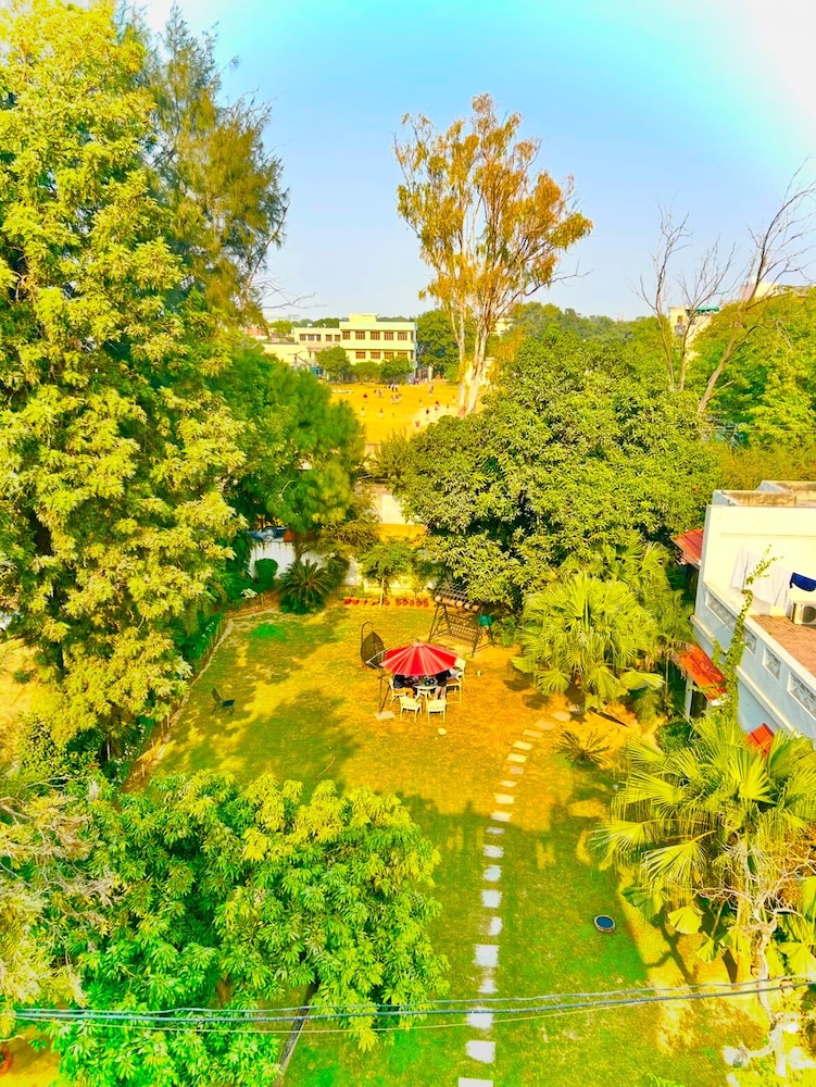 Grand Villa