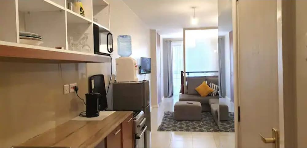 Lux Suites Coral Bells Studio Apartments