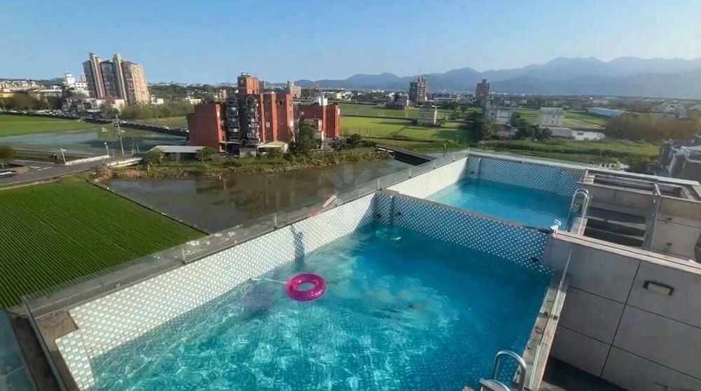 Aqua rooftop