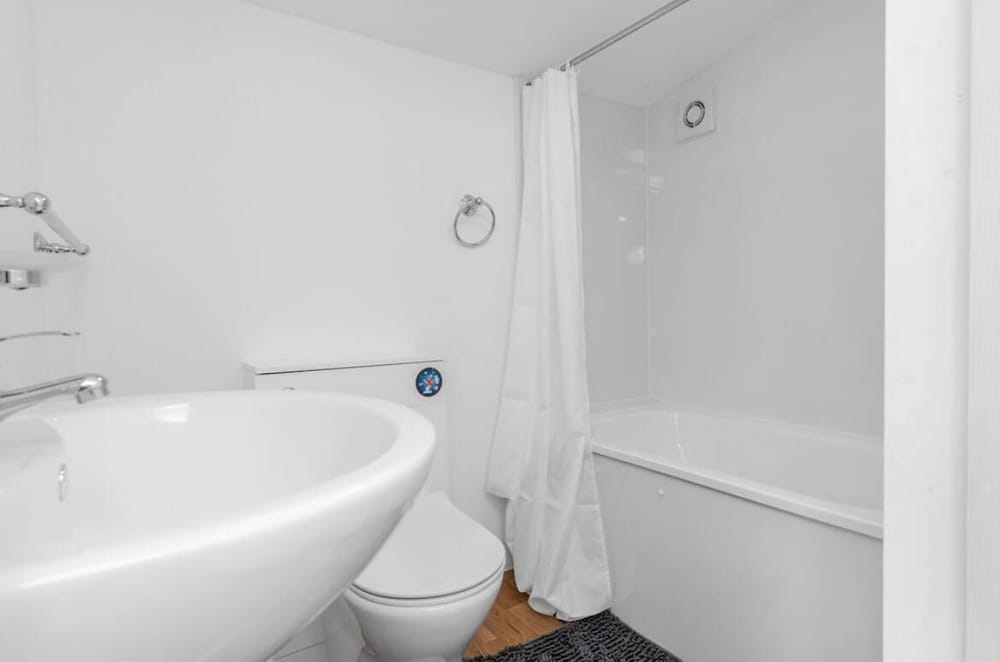 Edinburgh Guest Room