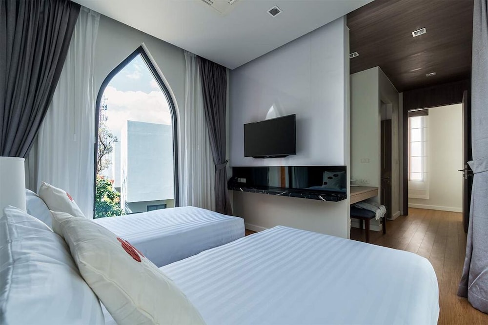 Panora Villa 8112 By Villacarte