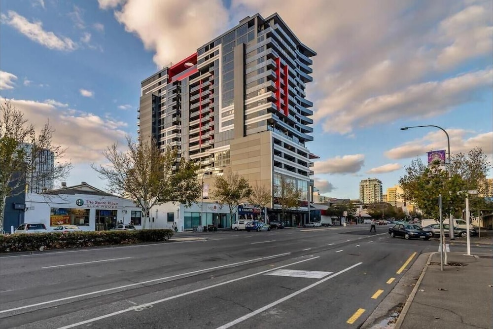 RNR Serviced Apartments Adelaide – Grote St