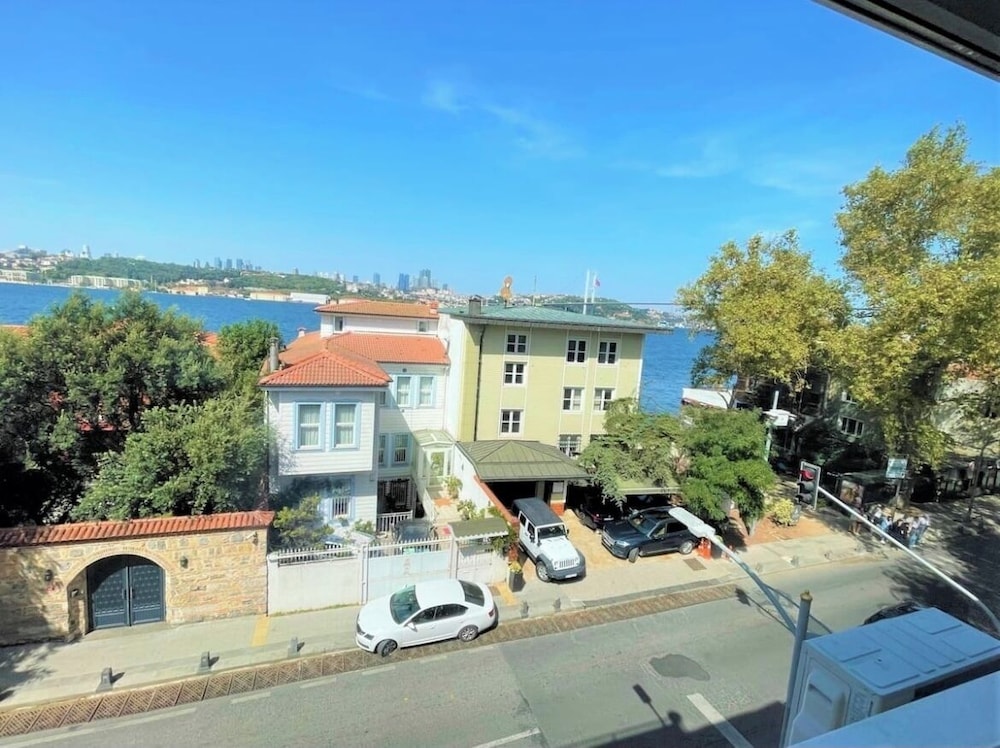 Kuzguncuk View