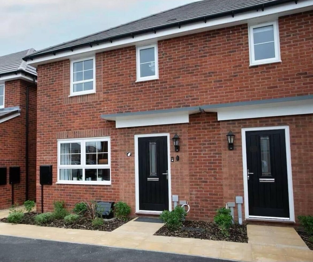 Fern Green Close