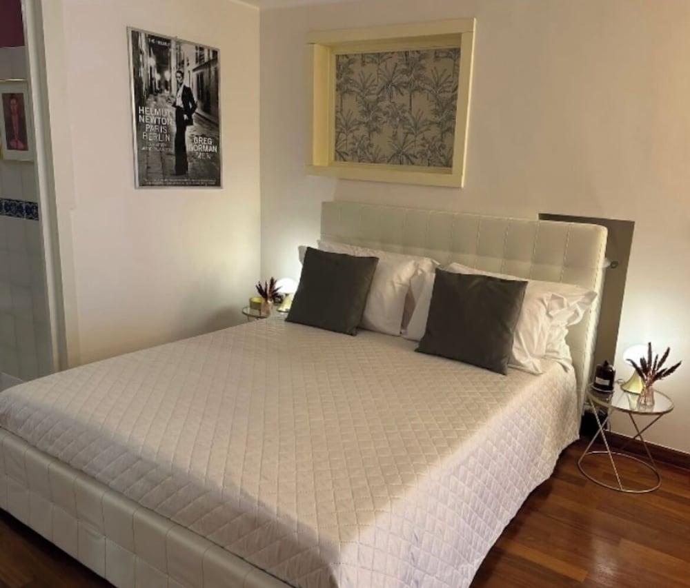 Calefati Gallery Luxury Apartment