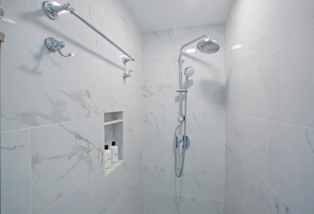 @ Marbella Lane - Buckingham Place Laundry + P