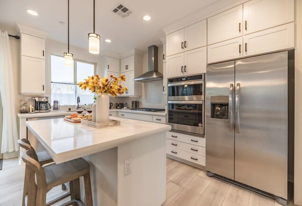 @marbella Lane -amazing 5BR Home in Rancho Mission