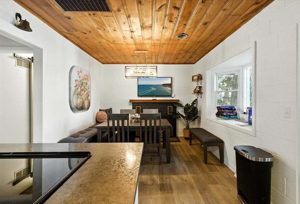 Lakefront Home at the 10mm With Dock Slip & Bar