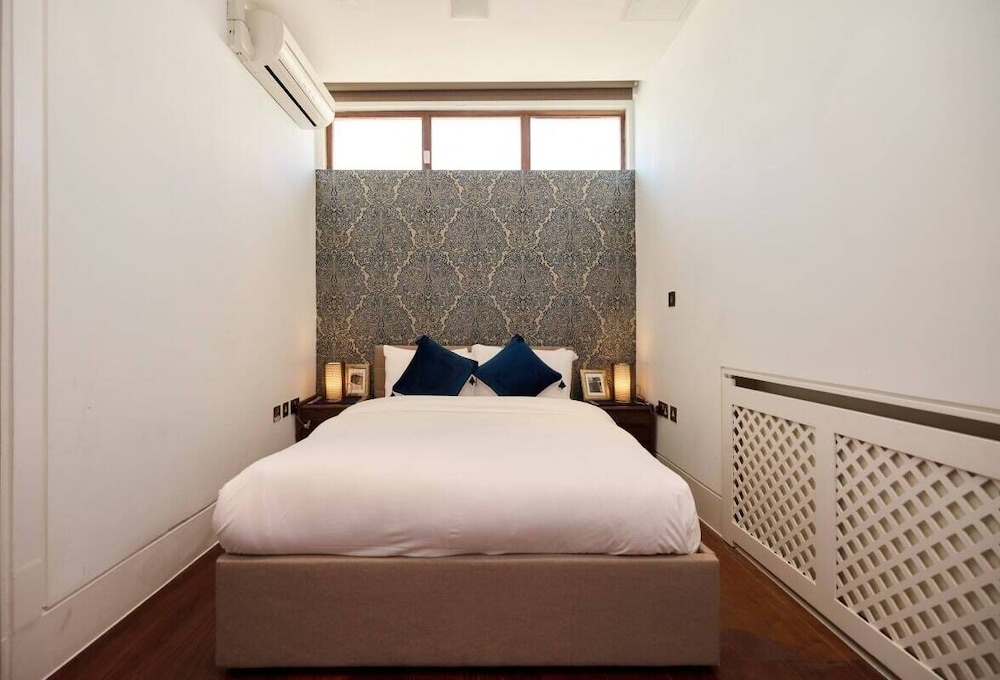 The Radnor Mews Residence Stylish 3bdr Mews House