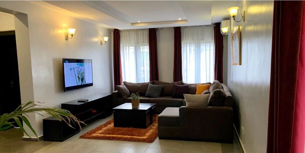 Tenny's Place Apartments