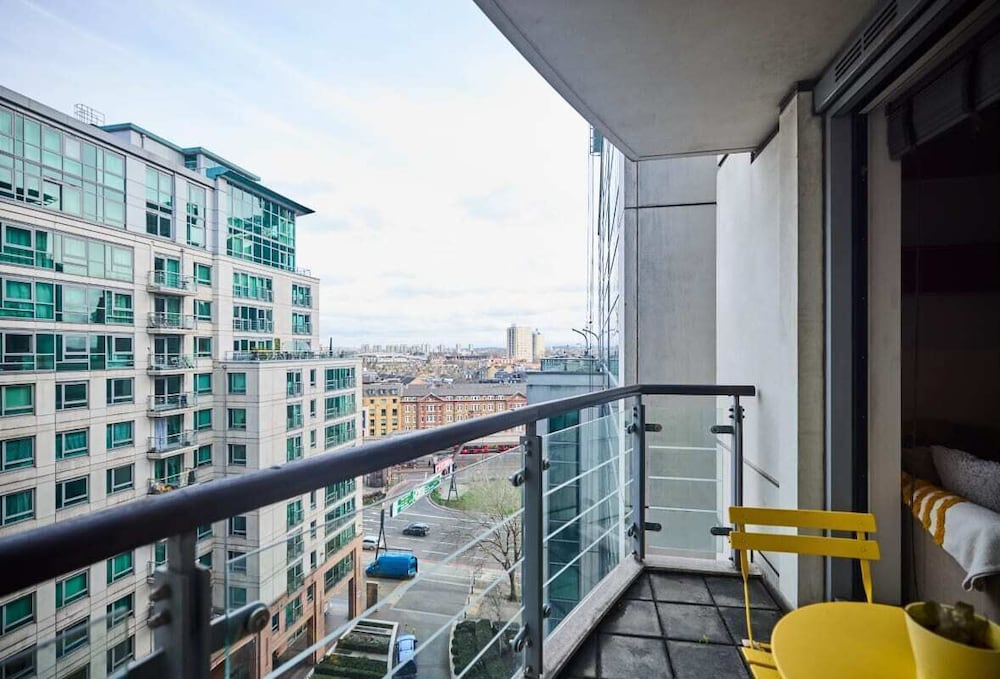 The Vauxhall Hideout - Comfy 2bdr Flat With Balcony