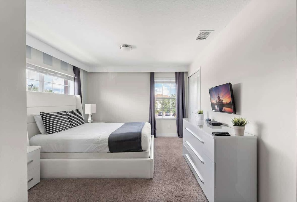 Private Pool Plus 5BR Themed Bedrooms