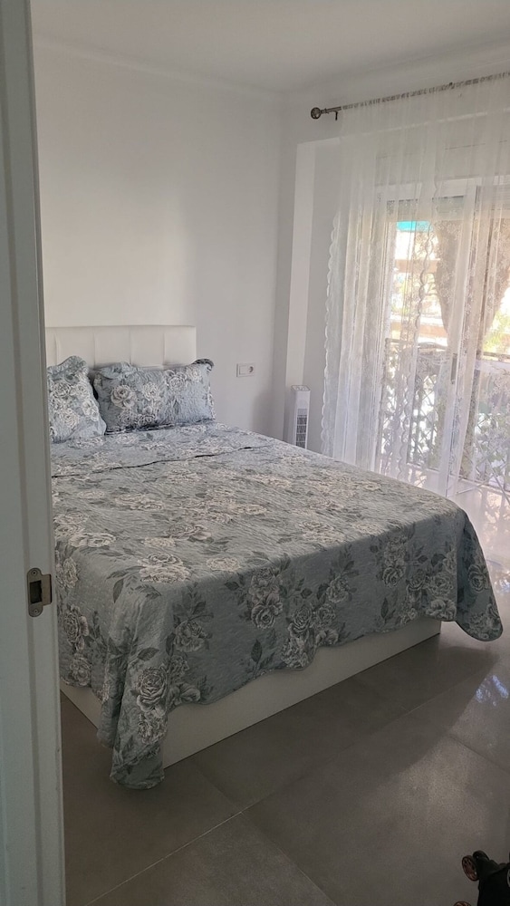 Sunny Gandia Apartment With 2 Bedrooms