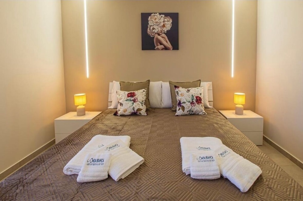 ONDA BIANCA LUXURY APARTMENTS