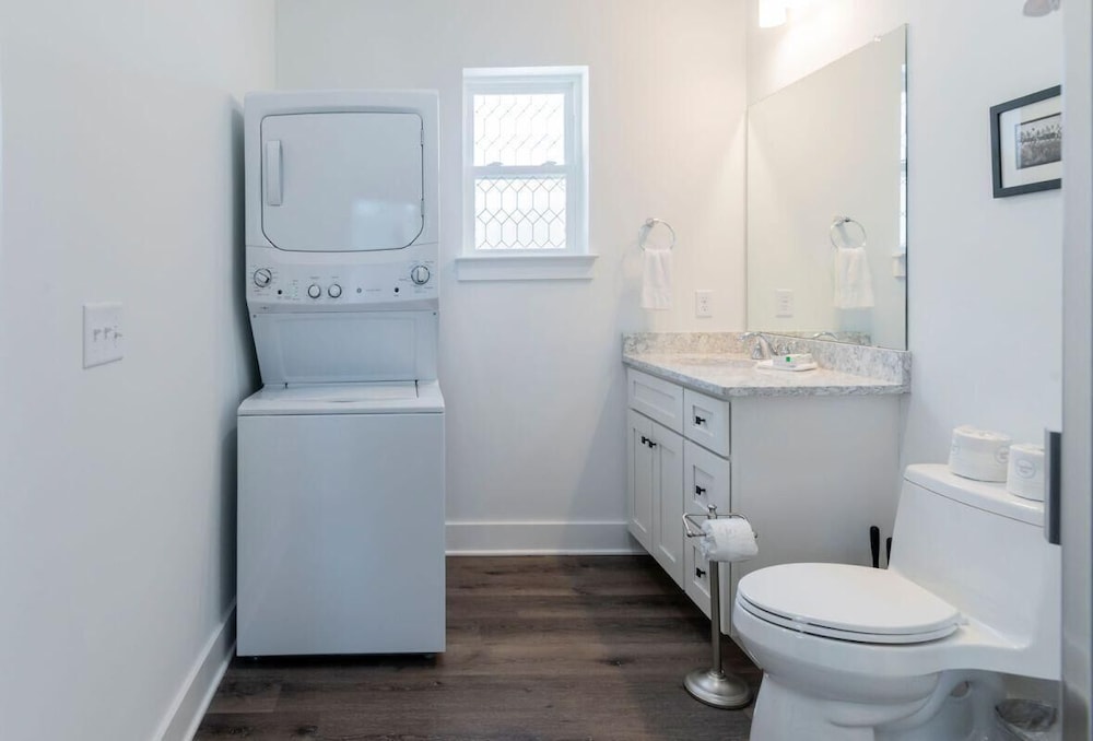 Charming Old Town Loft, Nestled in the Heart of Historic Bluffton, SC