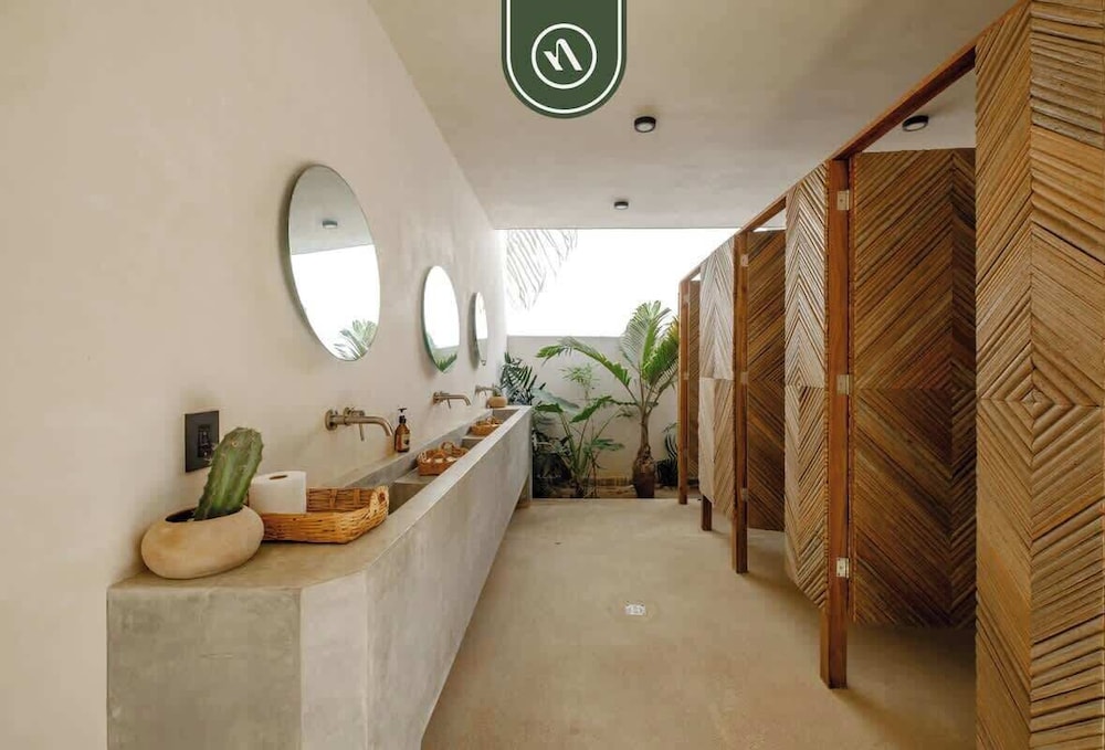 Stunning Two-bedroom Ocean View House - Mazul