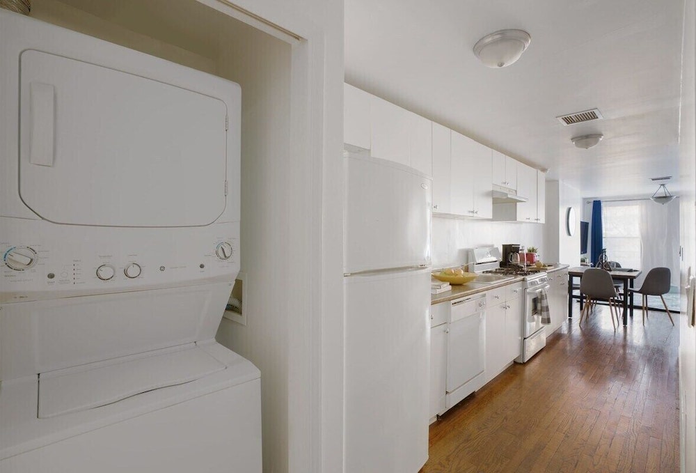 1435 UES Apartment