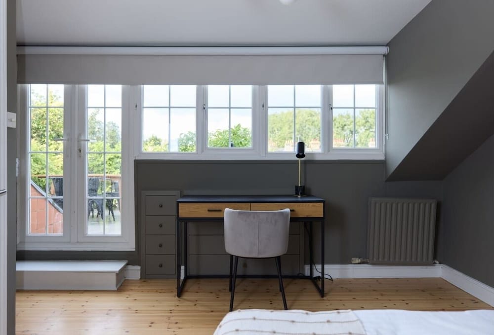 The River Cam Hideaway - Fabulous 6bdr House With Garden Plus Terrace