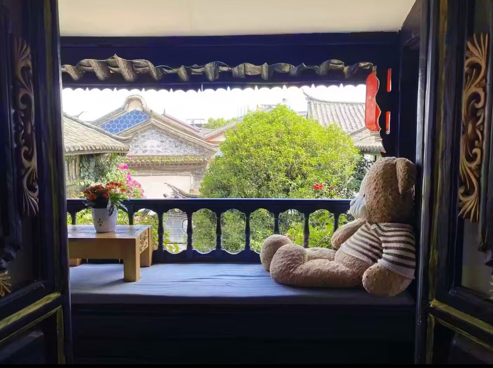 Yiyuan Snow Mountain View Historical Naxi House - Lijiang Old Town Mufu branch