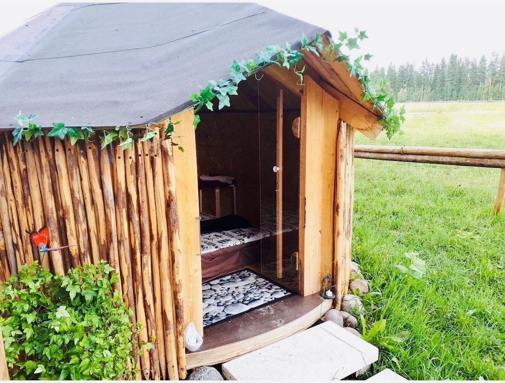 Cozy Cabin Retreat in Avesta
