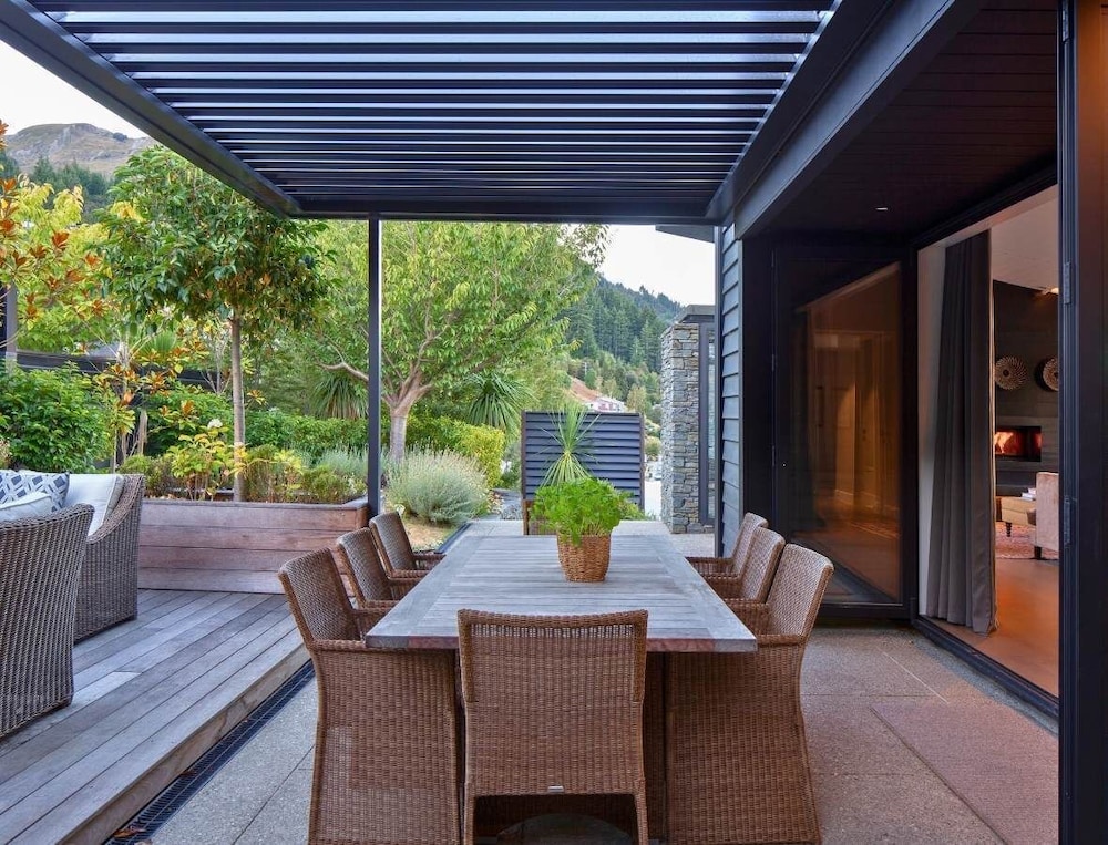 11 Aspen Grove by MajorDomo