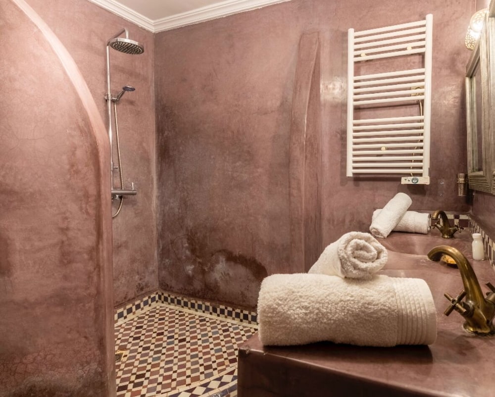 Riad basidi