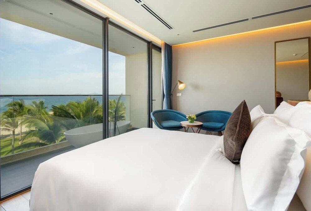 All Inclusive Luxury: Private Beachfront Paradise